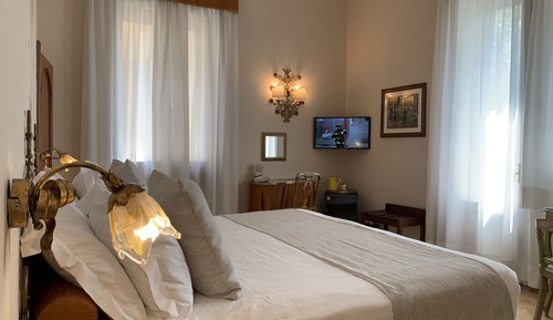 Chambre Confort, 1 grand lit, balcon