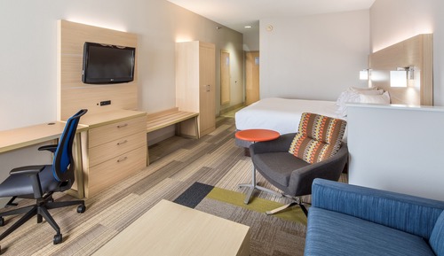 Chambre Standard, 1 très grand lit et 1 canapé-lit