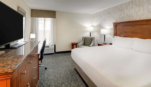 Chambre Deluxe, 1 très grand lit, accessible aux personnes à mobilité réduite (Tub, Upper Floor)