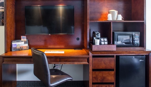Chambre Deluxe, 2 grands lits, réfrigérateur et four à micro-ondes (Hotel)