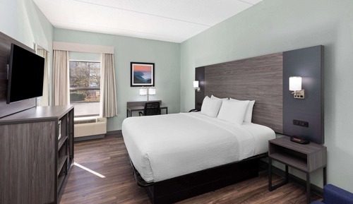 Chambre, 1 très grand lit, accessible aux personnes à mobilité réduite (Mobility, Roll-In Shower)