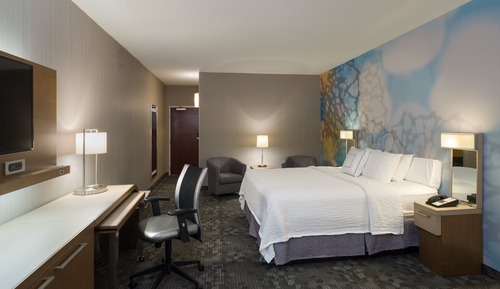 Chambre, 1 très grand lit et 1 canapé-lit