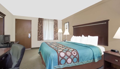 Chambre, 1 très grand lit, non-fumeurs (Pet Friendly)
