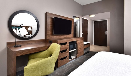 Chambre, accessible aux personnes à mobilité réduite, non-fumeurs
