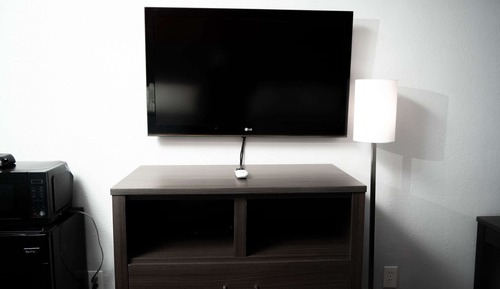 Chambre, 1 très grand lit, fumeurs
