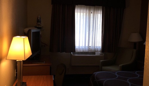 Chambre, 1 grand lit, accessible aux personnes à mobilité réduite, non-fumeurs (Mobility Accessible)
