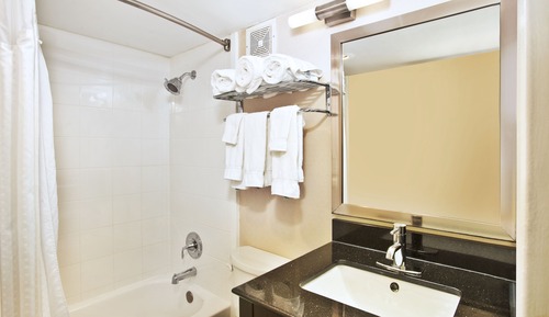 Chambre, 1 très grand lit, non-fumeurs
