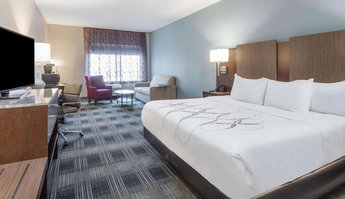 Chambre Deluxe, 1 très grand lit, accessible aux personnes à mobilité réduite (Roll-In Shower)