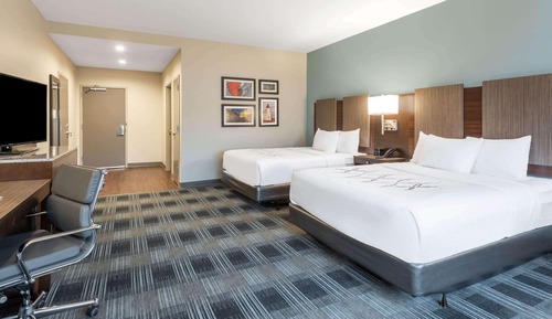 Chambre, 2 grands lits, accessible aux personnes à mobilité réduite, non-fumeurs (Roll-In Shower)