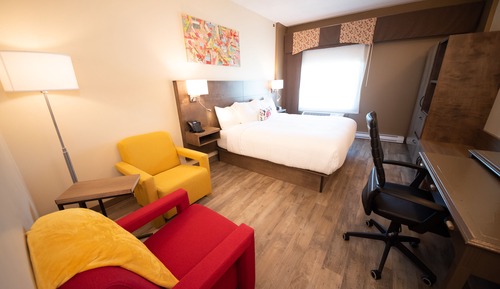 Chambre, 1 très grand lit, non-fumeurs