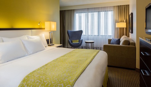 Suite, 1 très grand lit, accessible aux personnes à mobilité réduite (Roll In Shower)