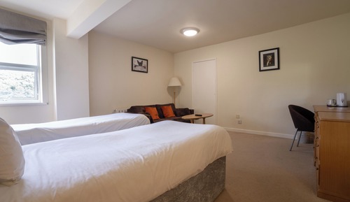 Chambre Standard avec lits jumeaux, 2 lits une place, vue canal