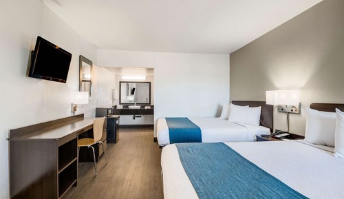 Chambre Standard, 2 grands lits, non-fumeurs, réfrigérateur
