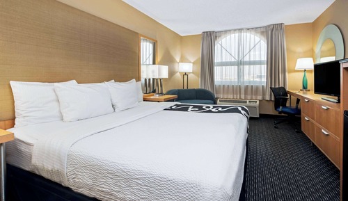 Chambre, 1 très grand lit, accessible aux personnes à mobilité réduite, non-fumeurs (Bathtub)
