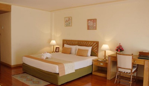 Chambre Deluxe Double ou avec lits jumeaux, vue piscine