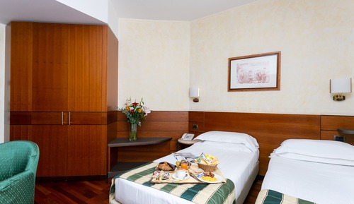 Chambre Familiale, plusieurs lits, chambres communicantes