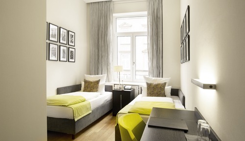 Chambre Standard Double ou avec lits jumeaux