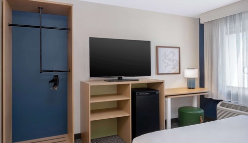 Chambre, 1 grand lit, accessible aux personnes à mobilité réduite, baignoire (Mobililty)