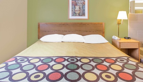 Chambre, 1 grand lit, fumeurs