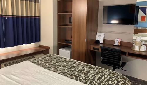 Chambre Standard, 1 grand lit, accessible aux personnes à mobilité réduite