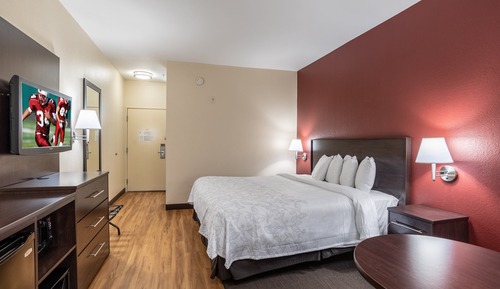 Chambre Supérieure, 1 très grand lit, accessible aux personnes à mobilité réduite (Smoke Free)