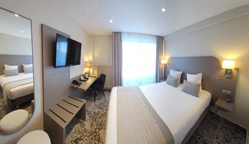 Chambre Confort, 1 grand lit, non-fumeurs, accès piscine