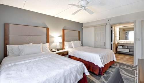 Suite, accessible aux personnes à mobilité réduite, baignoire (2 Double Beds and Sofabed)