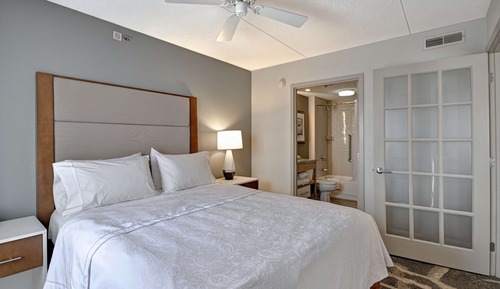 Suite, 1 grand lit et 1 canapé-lit
