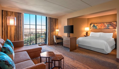 Suite Junior, 1 très grand lit et 1 canapé-lit
