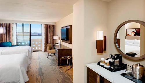 Chambre, 2 lits doubles, vue lac