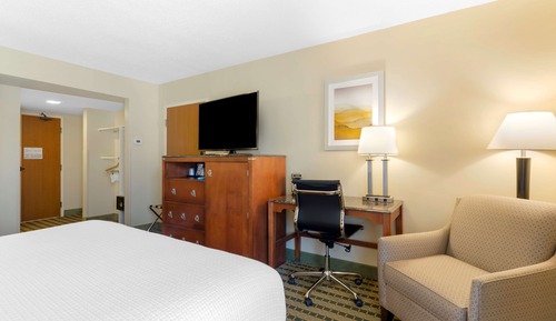 Chambre Standard, 1 très grand lit, accessible aux personnes à mobilité réduite
