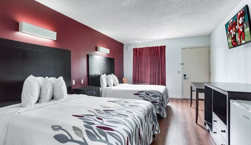 Chambre Deluxe, 2 lits doubles, accessible aux personnes à mobilité réduite (Roll-In Shower)