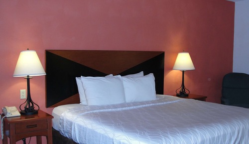 Chambre Standard, 1 très grand lit, non-fumeurs