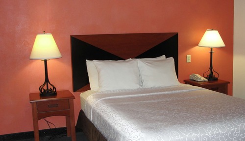 Chambre Standard, 1 grand lit, accessible aux personnes à mobilité réduite