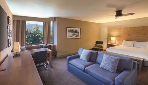 Chambre, 1 très grand lit et 1 canapé-lit