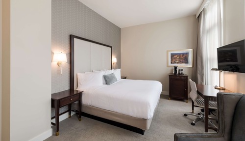 Chambre Standard, 1 très grand lit, accessible aux personnes à mobilité réduite (Queen sofabed)
