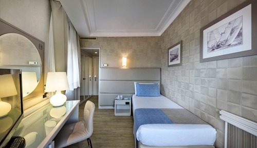 Chambre Confort, 1 lit une place, non-fumeurs