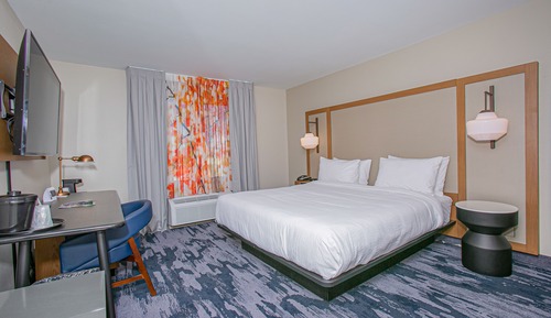 Chambre, 1 très grand lit (Mobility/Hearing Access, Roll-In Shwr)