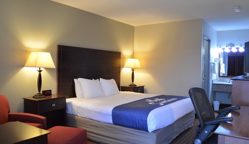 Chambre, 1 très grand lit, non-fumeurs