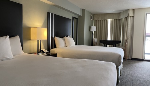 Chambre Confort, 2 grands lits, coin cuisine