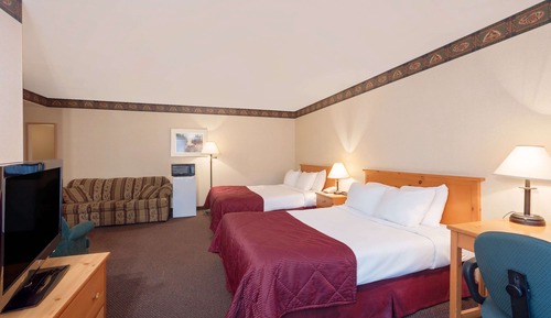 Chambre, 2 grands lits, accessible aux personnes à mobilité réduite, non-fumeurs (Main Level)