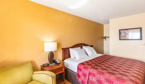 Chambre Standard, 1 très grand lit, fumeurs
