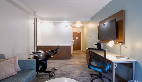 Suite, 1 très grand lit, accessible aux personnes malentendantes
