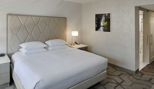 Chambre Deluxe, accessible aux personnes à mobilité réduite (Mobility & Hearing, Roll-in Shower)