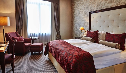 Chambre Supérieure, 1 très grand lit