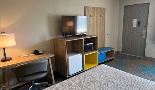 Chambre, 1 très grand lit, non-fumeurs (Mobility, Bathtub W/grab Bars)