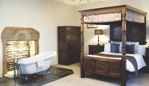 Chambre ( Four  Poster)