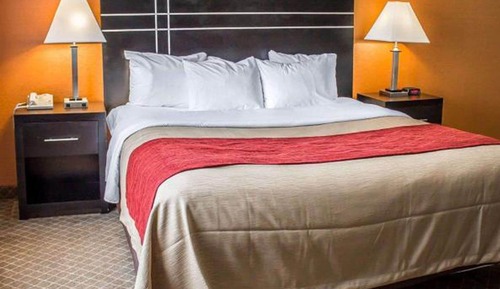 Chambre, 1 très grand lit, non-fumeurs