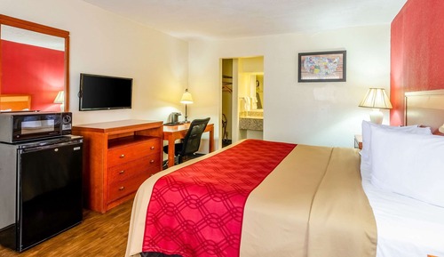 Chambre, 1 très grand lit, accessible aux personnes à mobilité réduite, non-fumeurs
