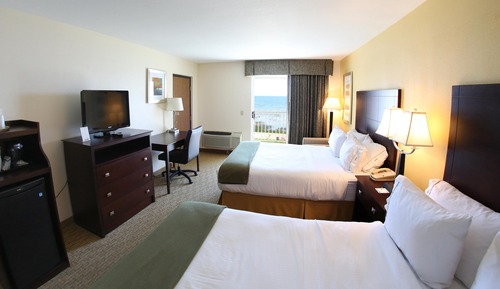 Chambre Standard, 2 grands lits, vue lac